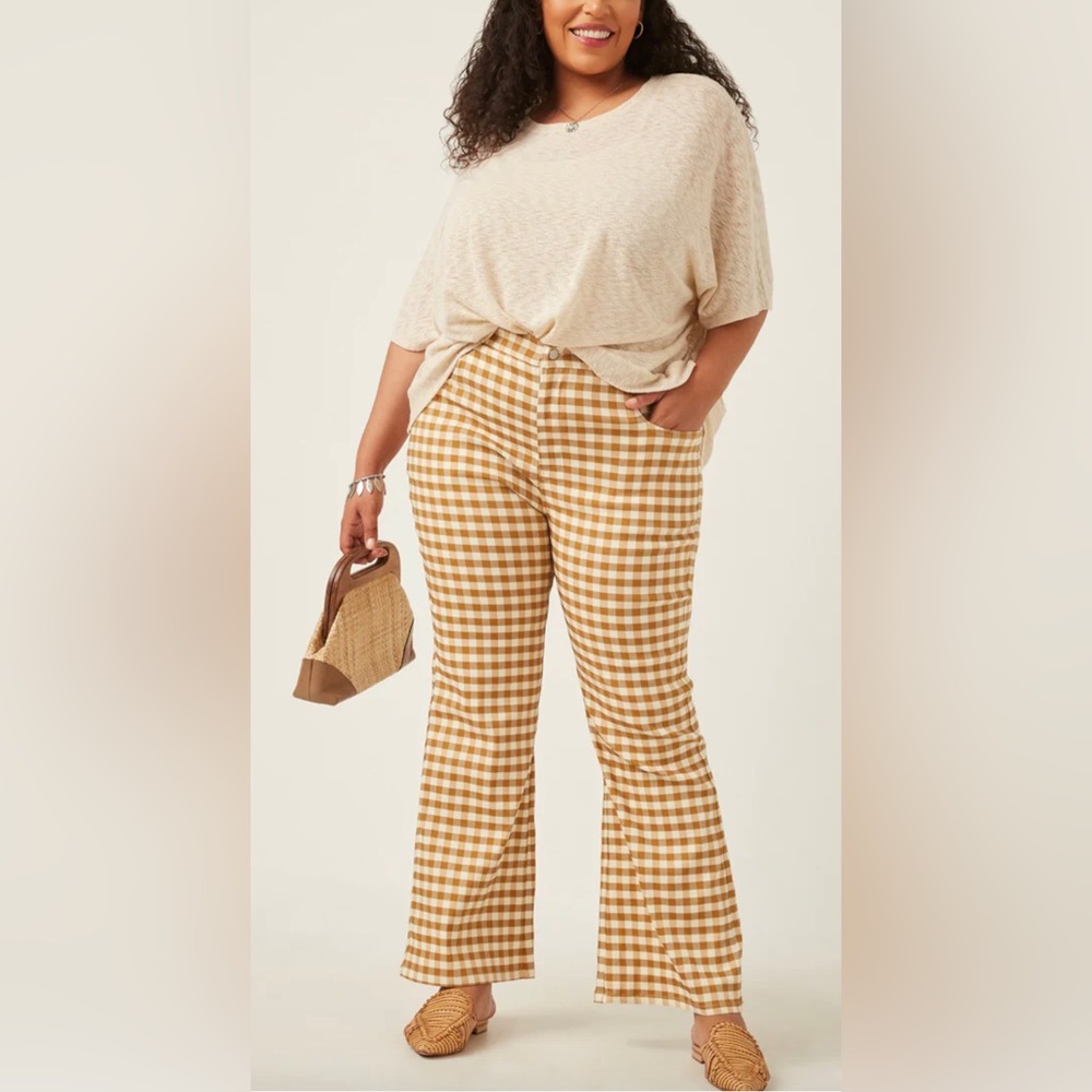 Hayden Tan and White Checkered Cropped Pants